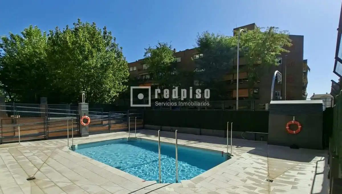 Piscina de Pis en venda en Madrid amb Aire condicionat, Calefacció i Traster