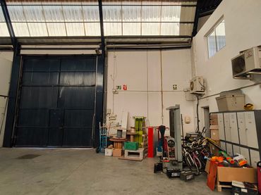 Nau industrial en venda a Avenida Europa
