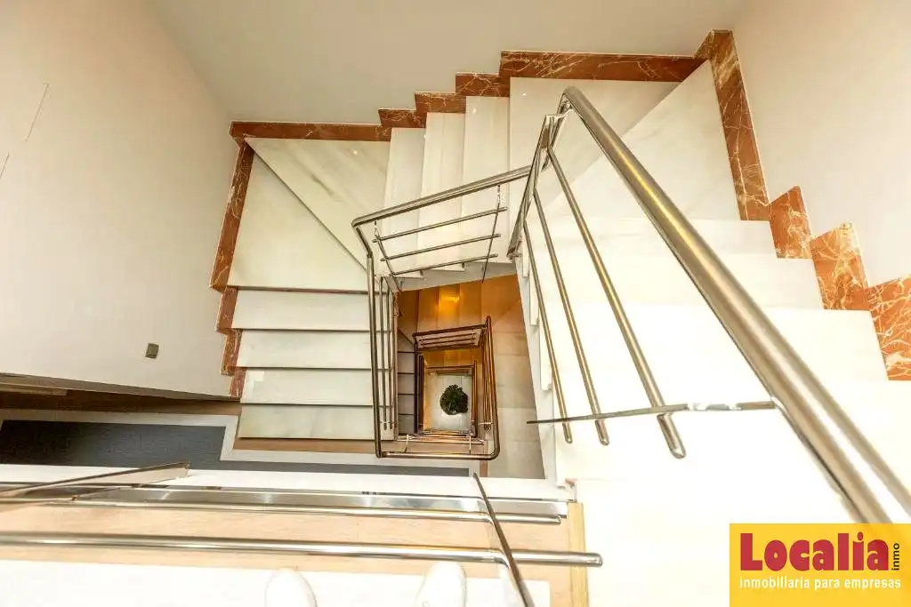 Edificio en venta en Torrelavega 