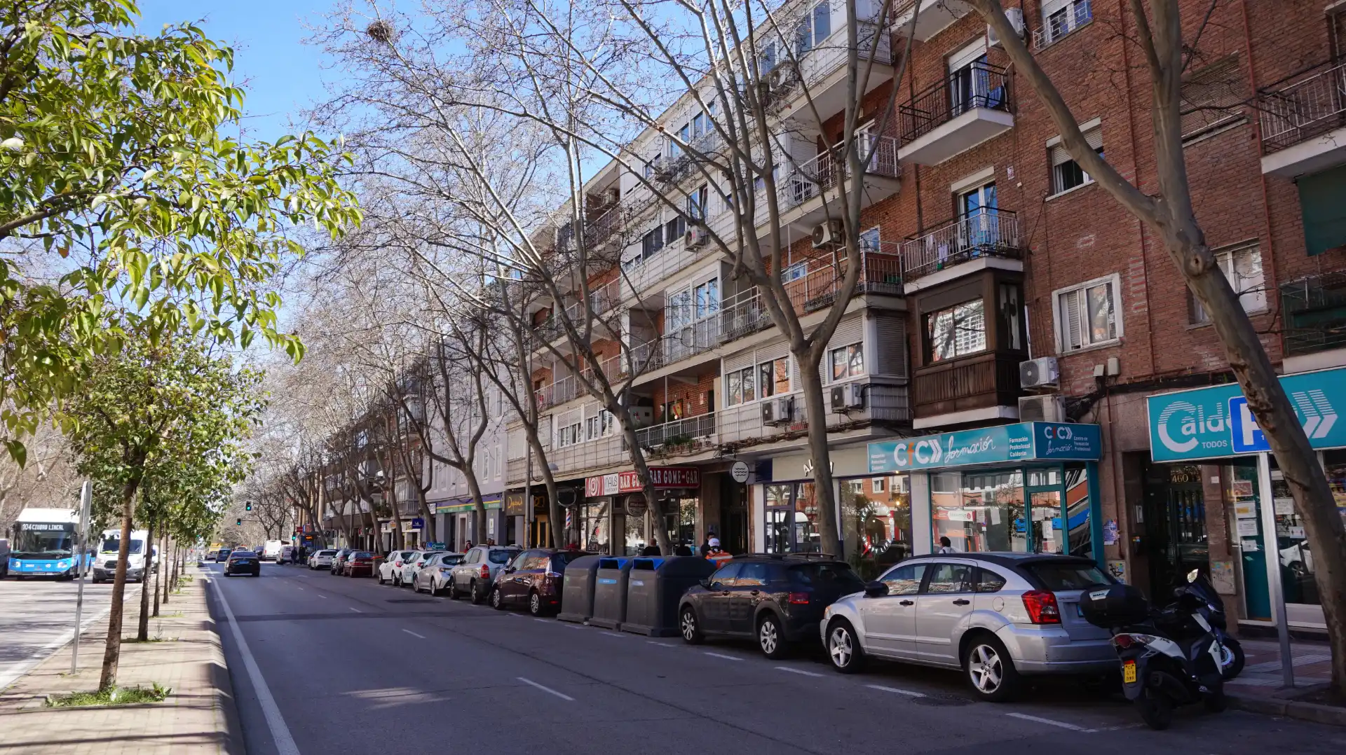 Außenansicht von Wohnung zum Verkauf in Madrid mit Klimaanlage, Heizung und Terrasse