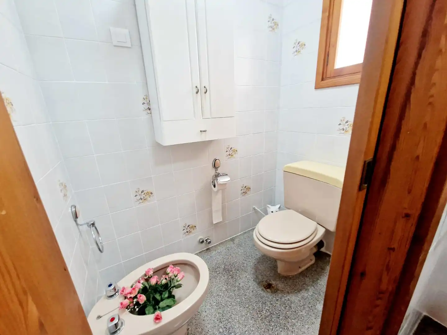 Baño de Piso en venta en Águilas con Jardín privado, Terraza y Amueblado