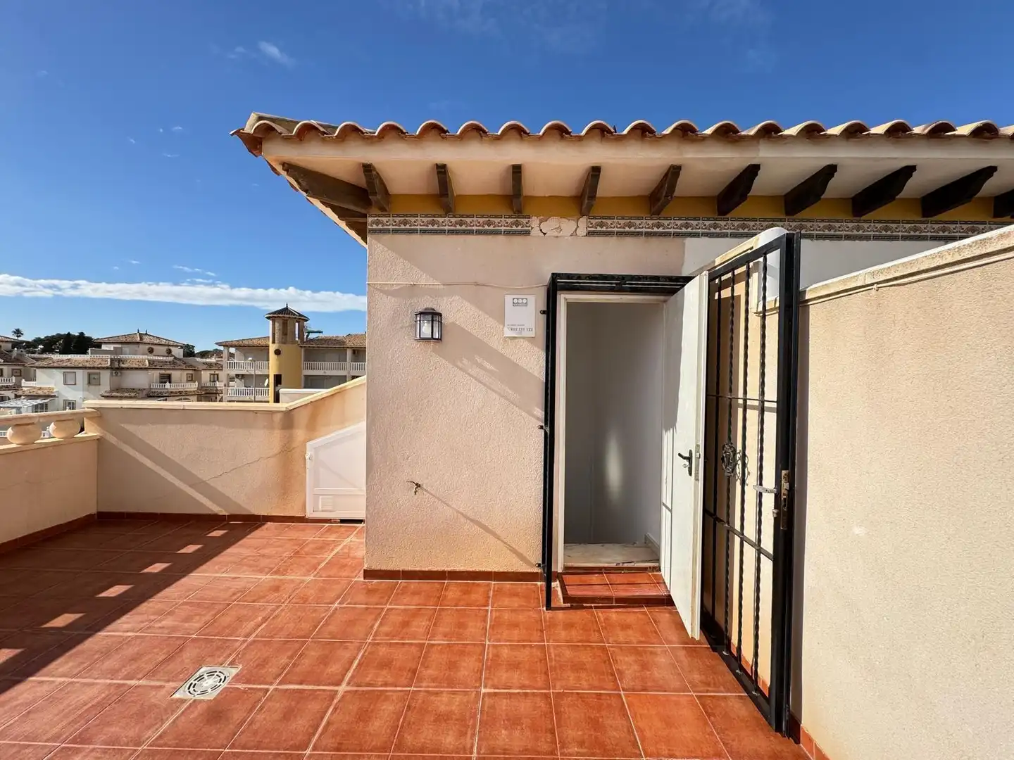 Casa a schiera con terrazza in vendita a Calle CASTILLO DE LA MOLA, imagen 67