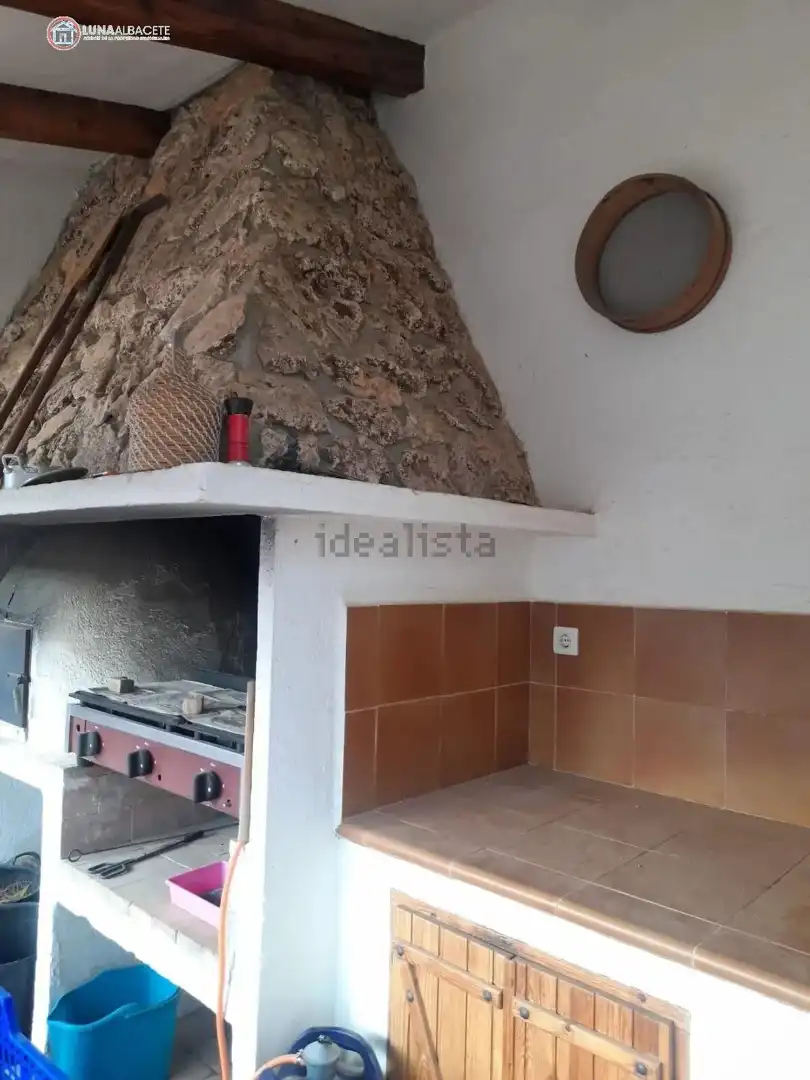 Cuina de Casa o xalet en venda en Albacete amb Aire condicionat, Calefacció i Jardí privat
