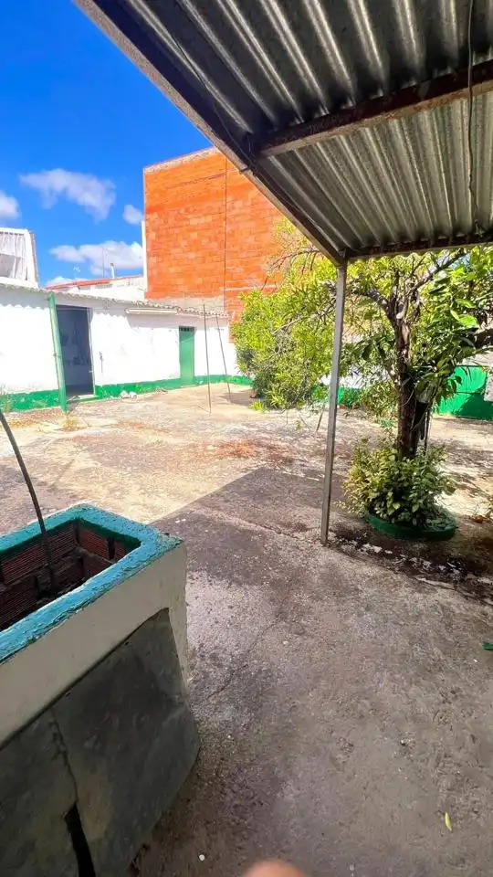 Vista exterior de Casa o xalet en venda en Valverde de Leganés amb Terrassa