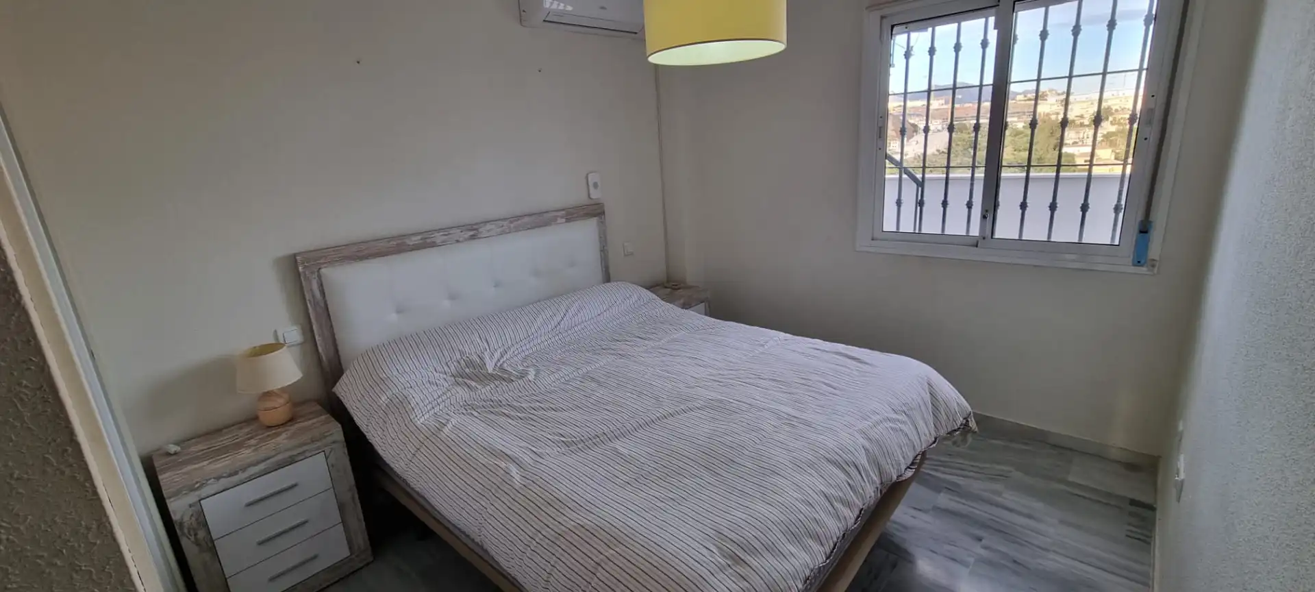 Dormitori de Àtic en venda en Mijas amb Aire condicionat, Terrassa i Piscina comunitària