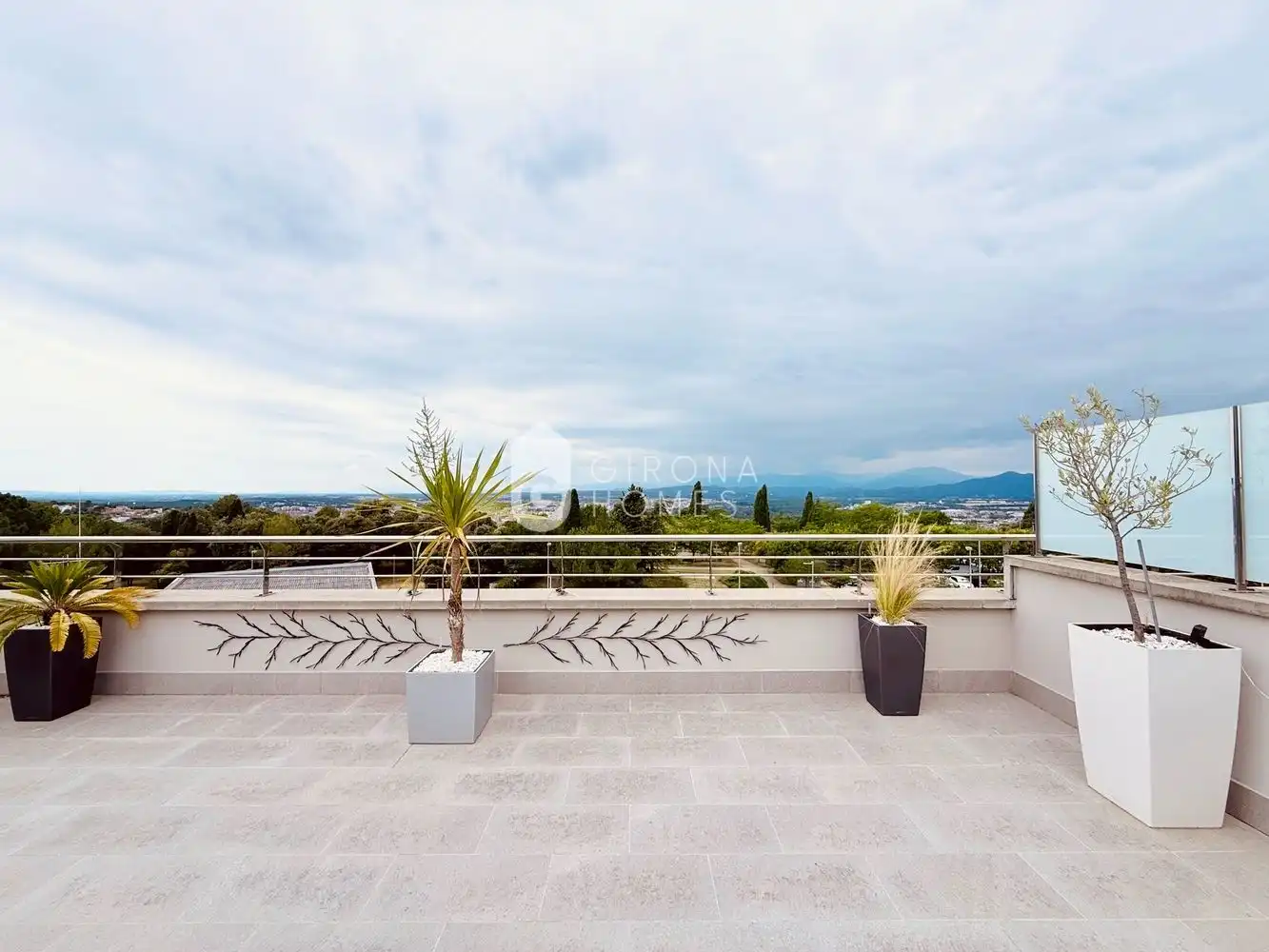 Terrace of Apartments for rent in Girona  with Air Conditioner, Terrace and Furnished
