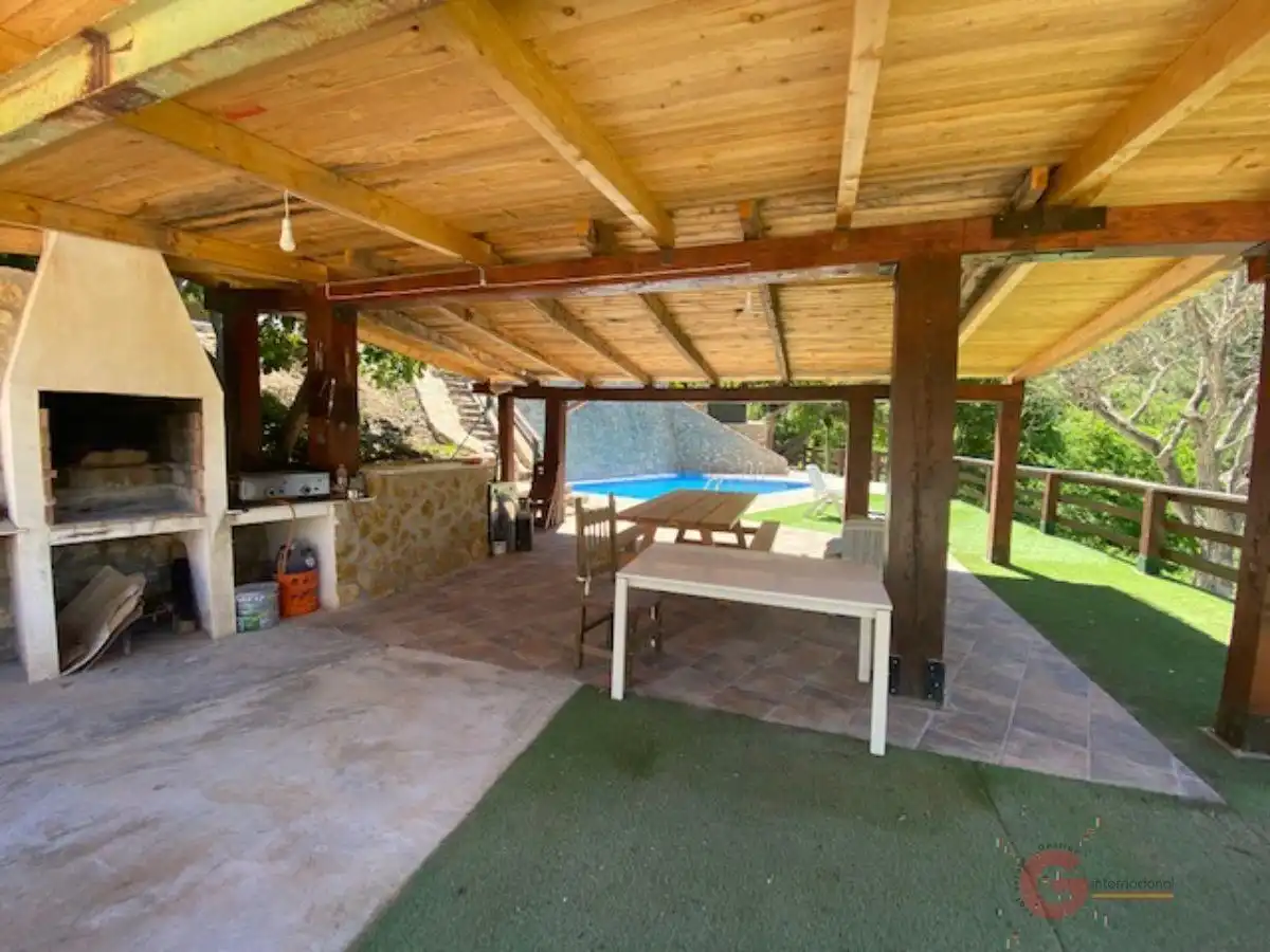 Chalet con piscina en venta en Castril, imagen 3