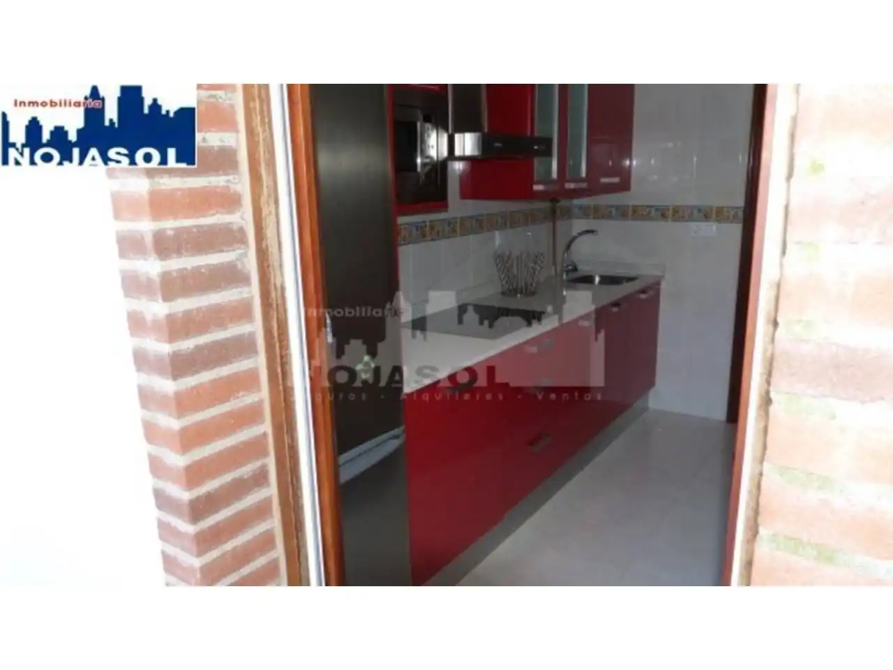 Cuina de Àtic de lloguer en Noja amb Calefacció, Terrassa i Moblat