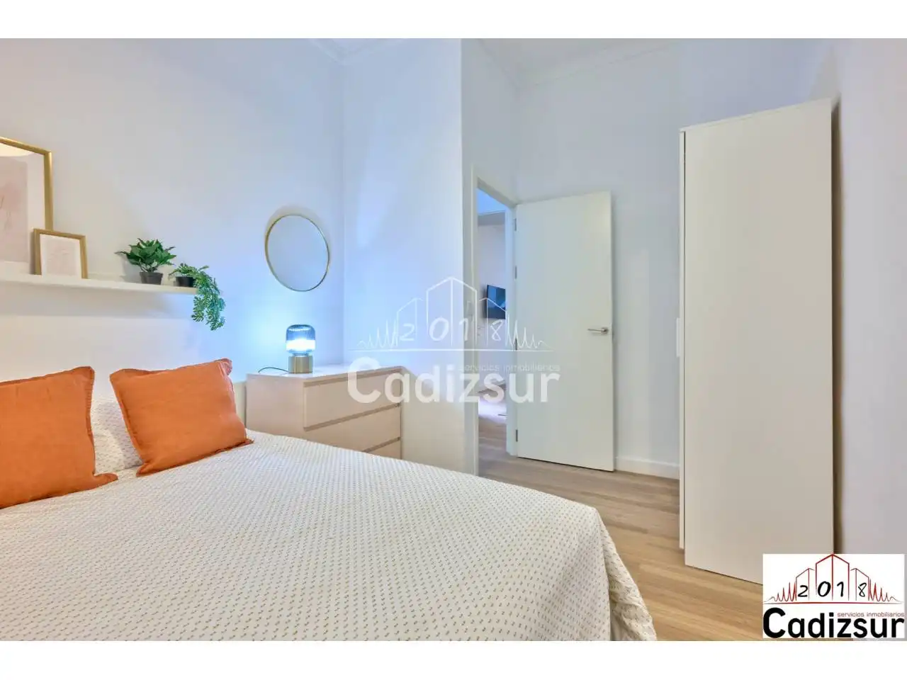 Habitación de Piso en venta en Cádiz con Trastero y Amueblado