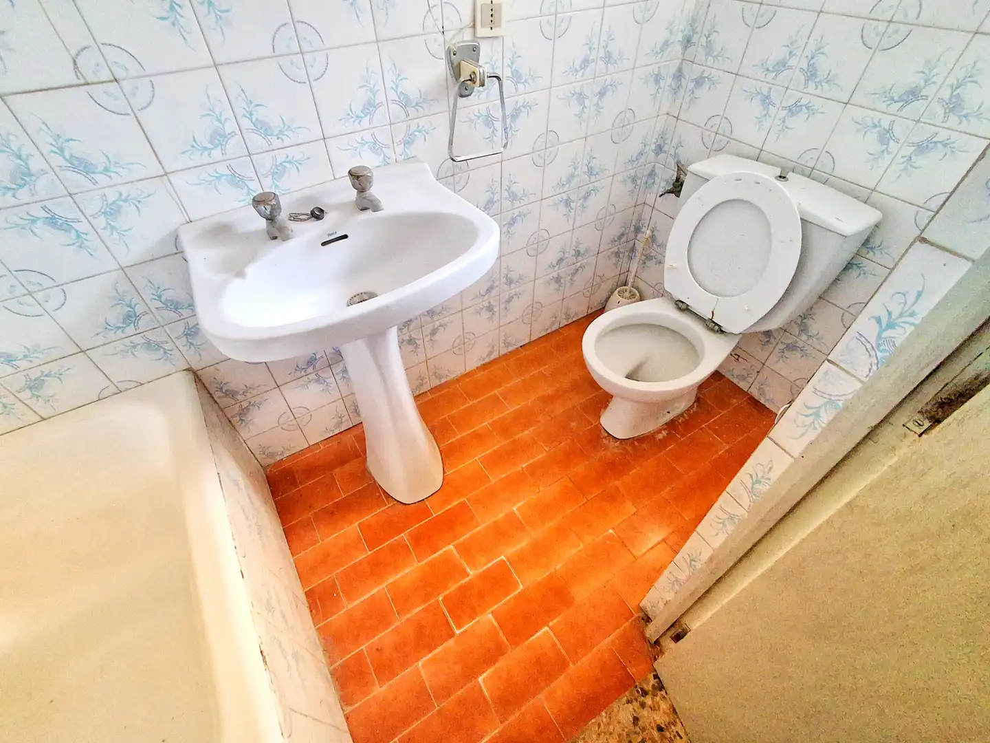 Bany de Casa adosada en venda en Fuentelisendo amb Moblat