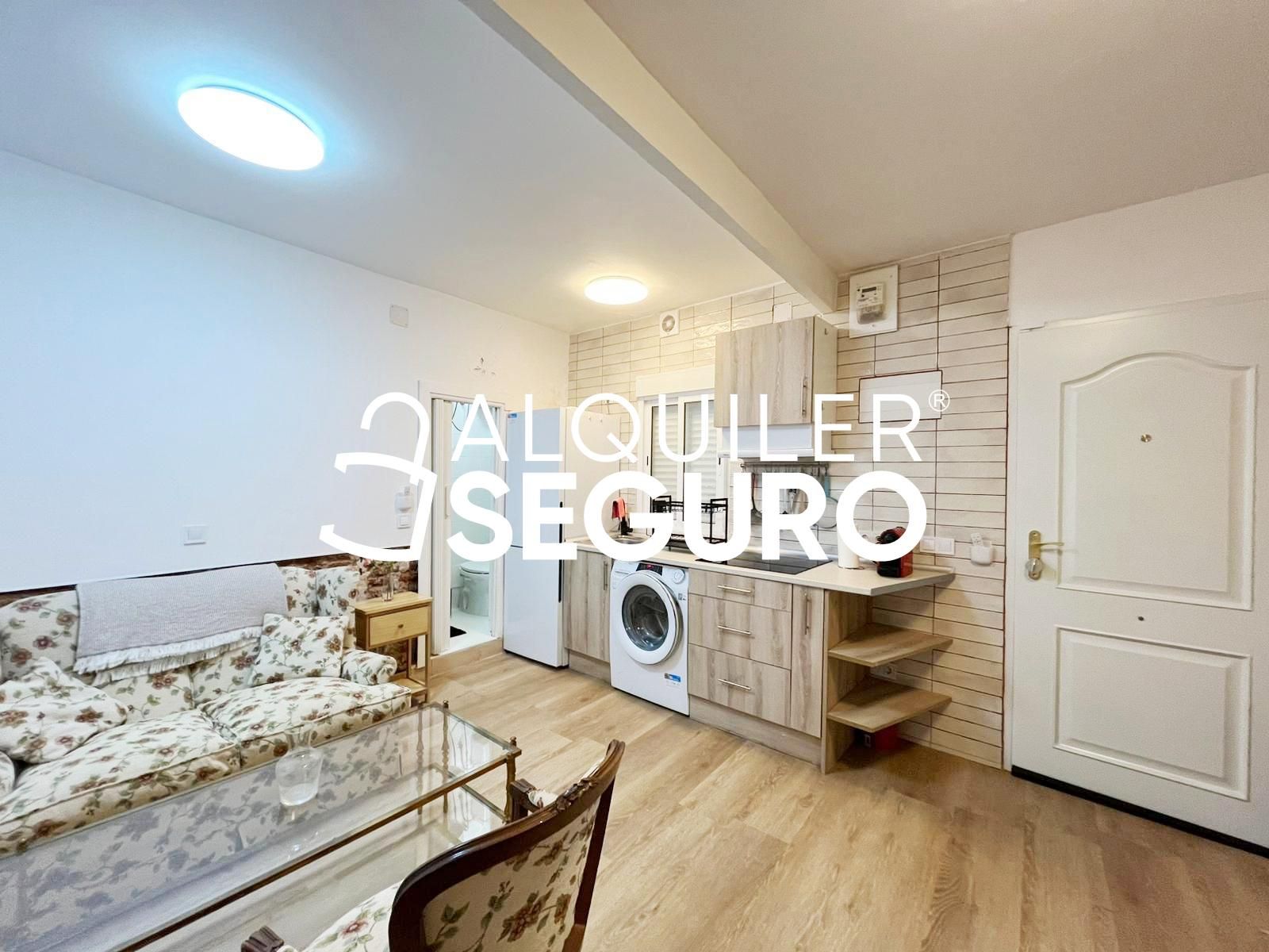 Habitación de Piso de alquiler en  Madrid Capital con Aire acondicionado, Calefacción y Amueblado