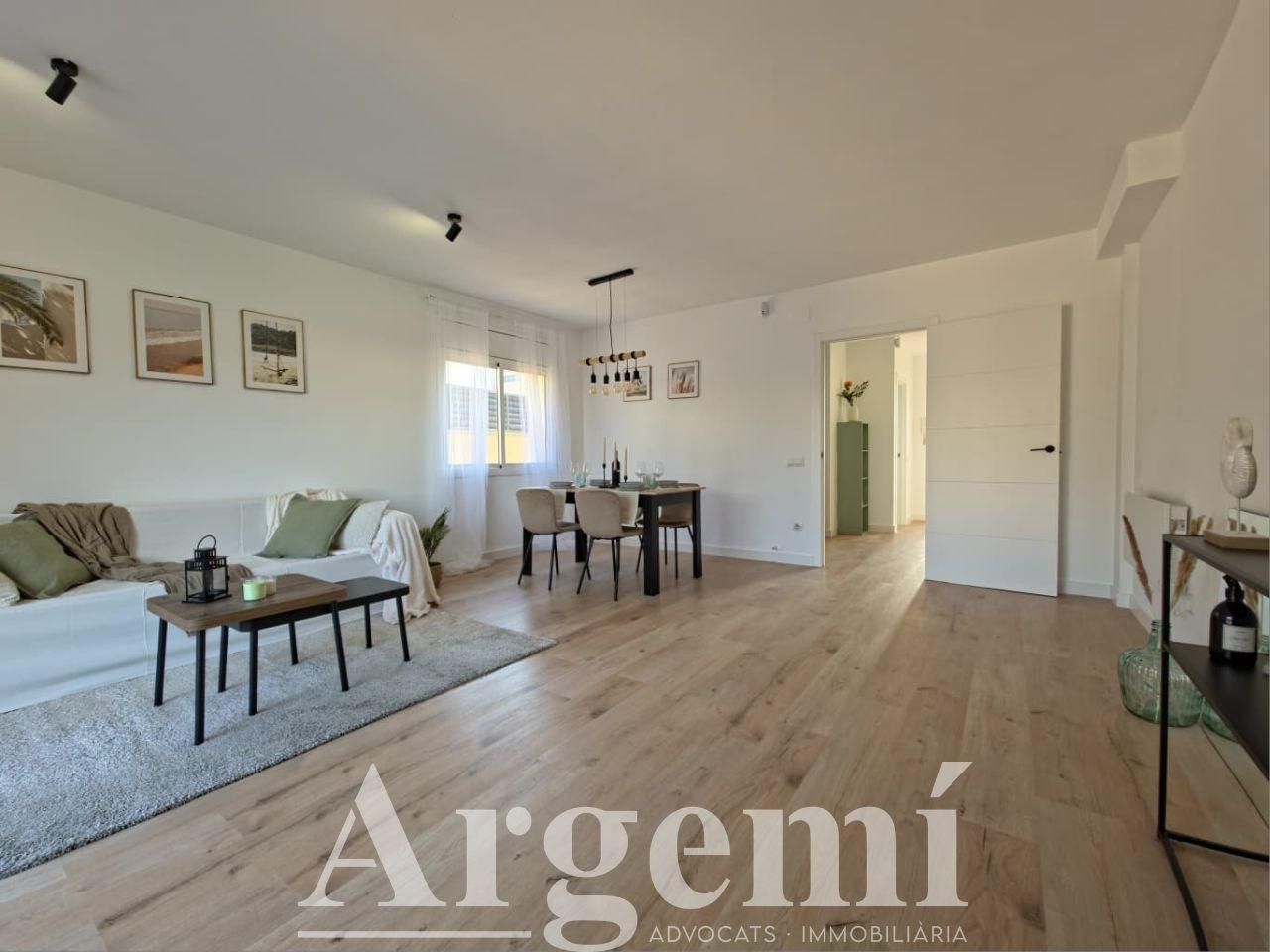 Living room of House or chalet for sale in Palau-solità i Plegamans  with Air Conditioner, Heating and Storage room