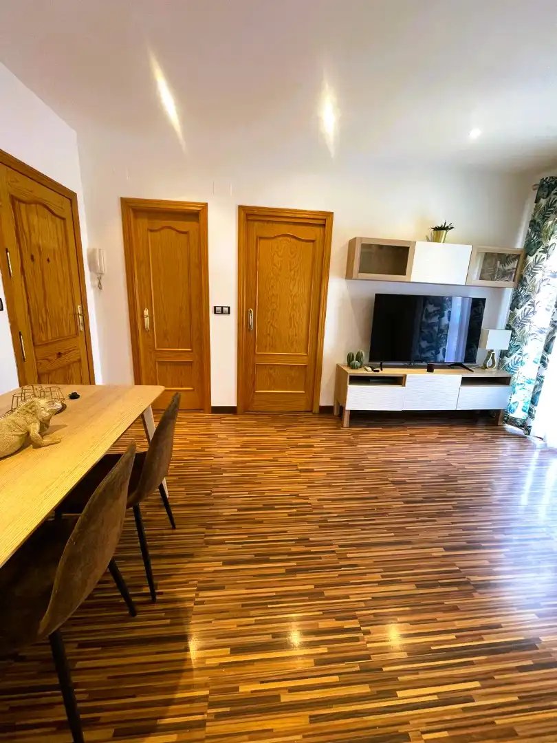 Sala d'estar de Pis en venda en Peligros amb Aire condicionat, Parquet i Moblat