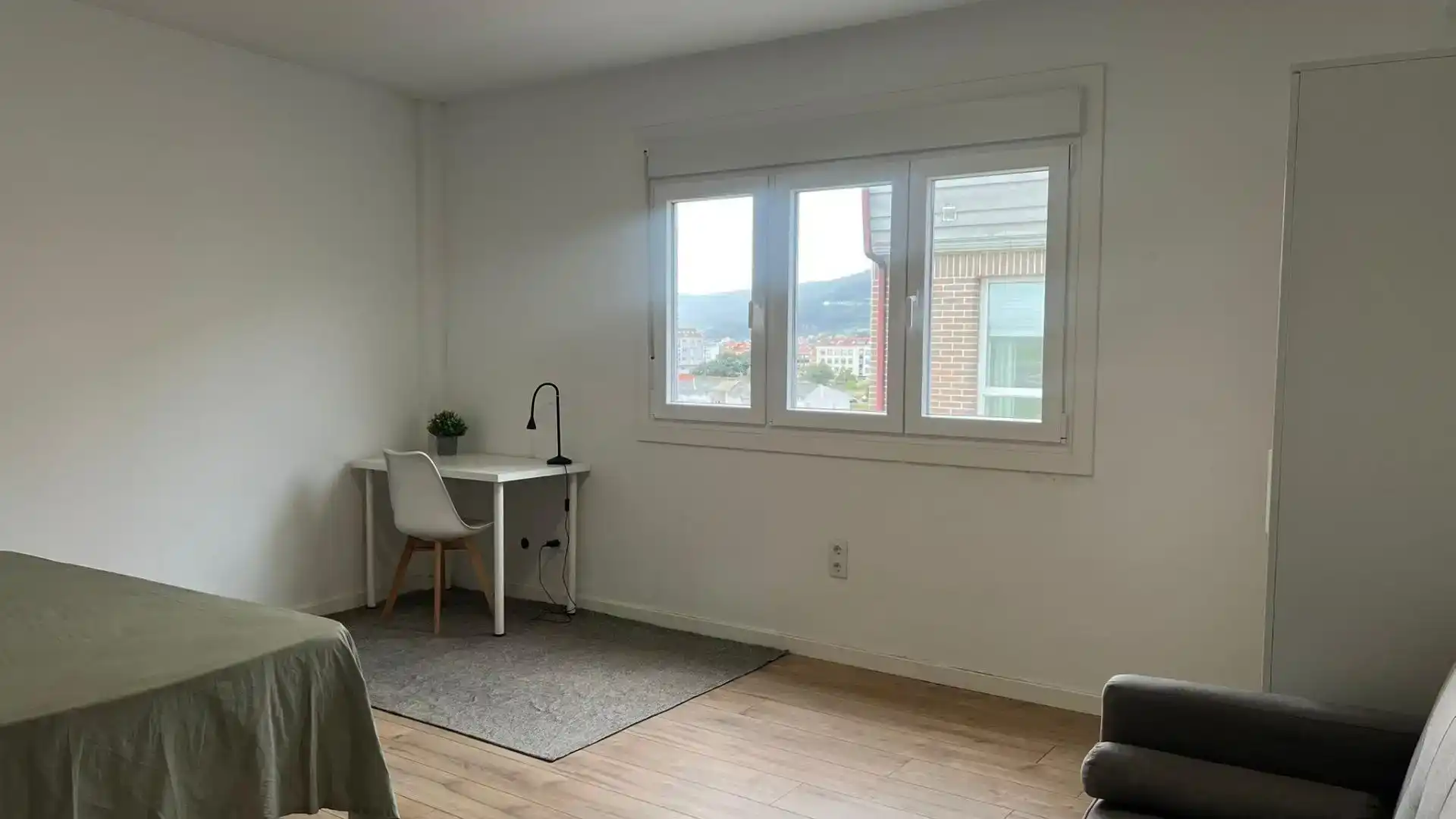 Habitación de Piso para compartir en Arteixo con Trastero y Amueblado