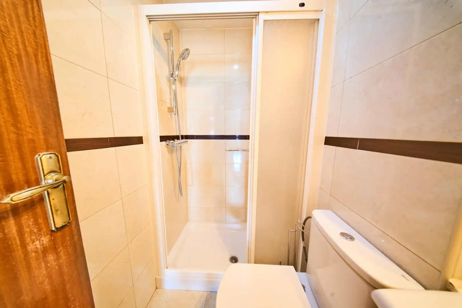 Bathroom of Flat for sale in Granada