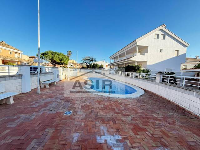 Casa-chalet en Venta en Calle Mestral -Lo en Les Palmeres