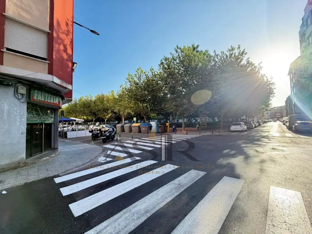 Local commercial à louer à Calle Doctor Josep Gonzalez, imagen 3