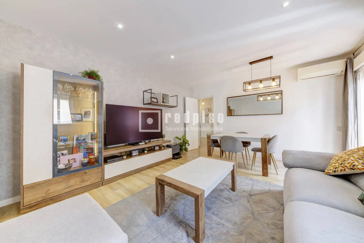 Living room of Flat for sale in Pozuelo de Alarcón  with Air Conditioner, Heating and Terrace