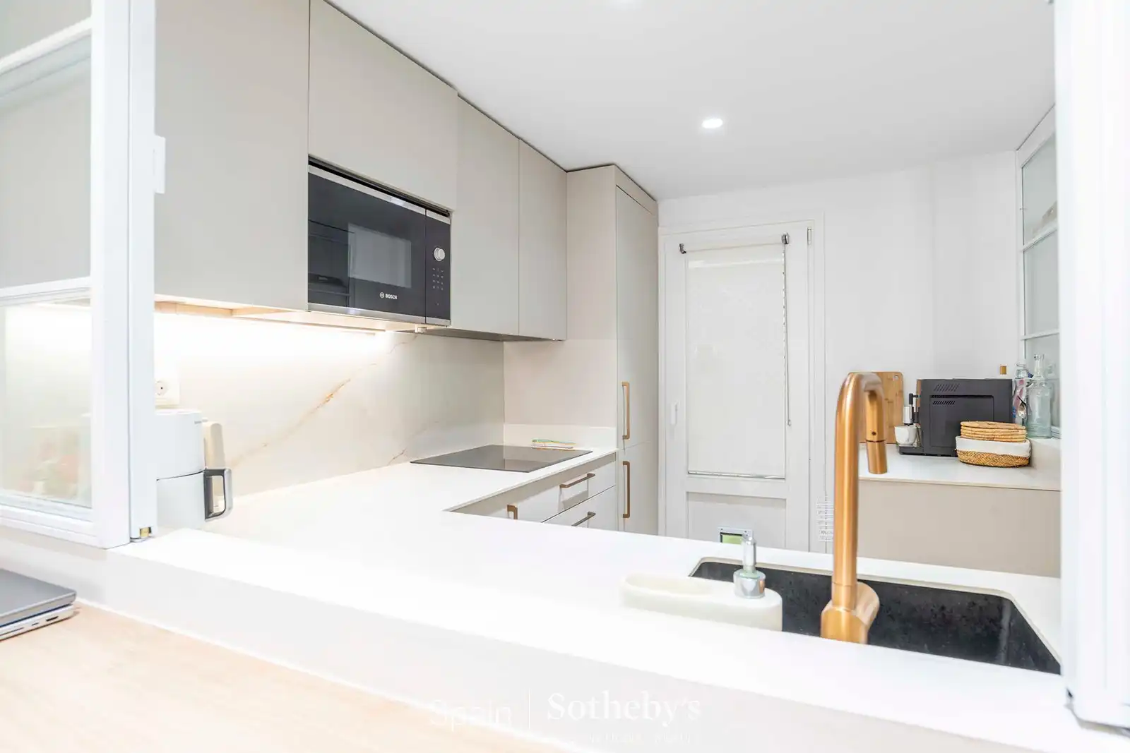 Cuina de Apartament en venda en Madrid amb Aire condicionat, Calefacció i Terrassa