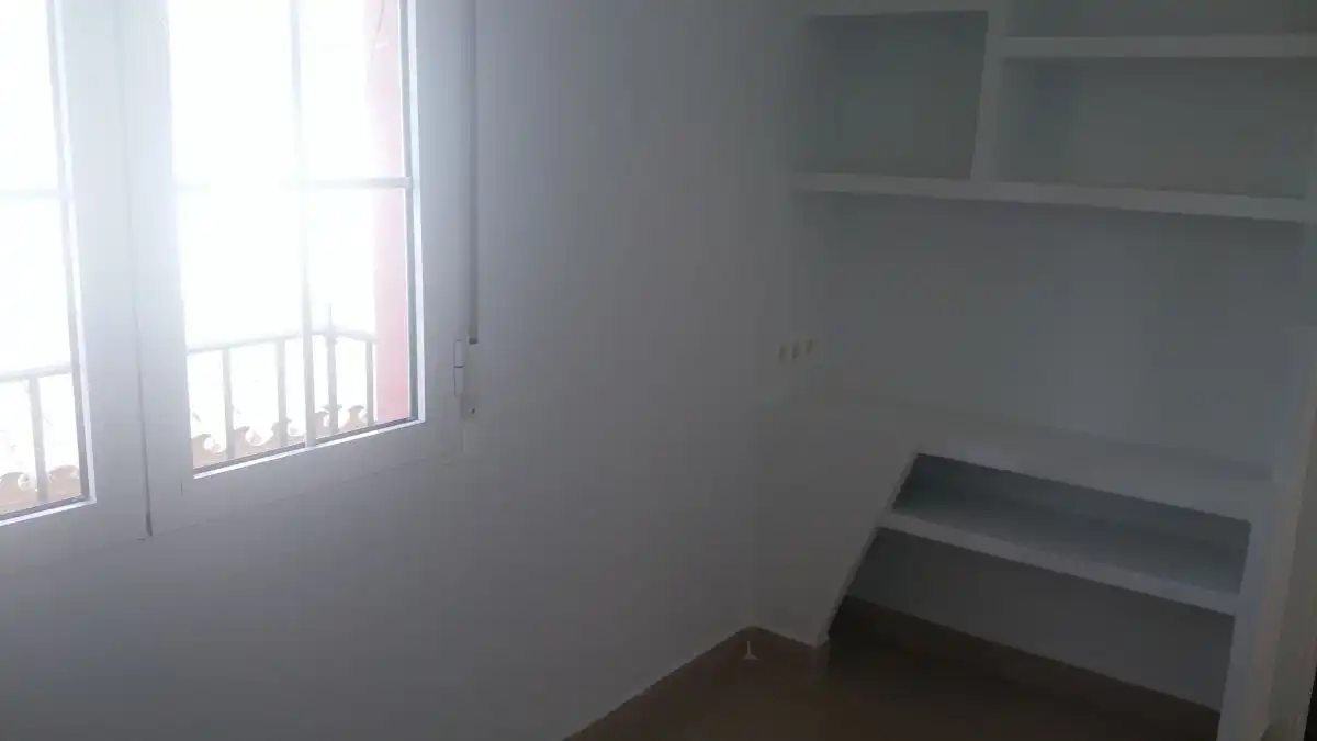 Apartment with terrace to rent in Casco Antiguo, imagen 8