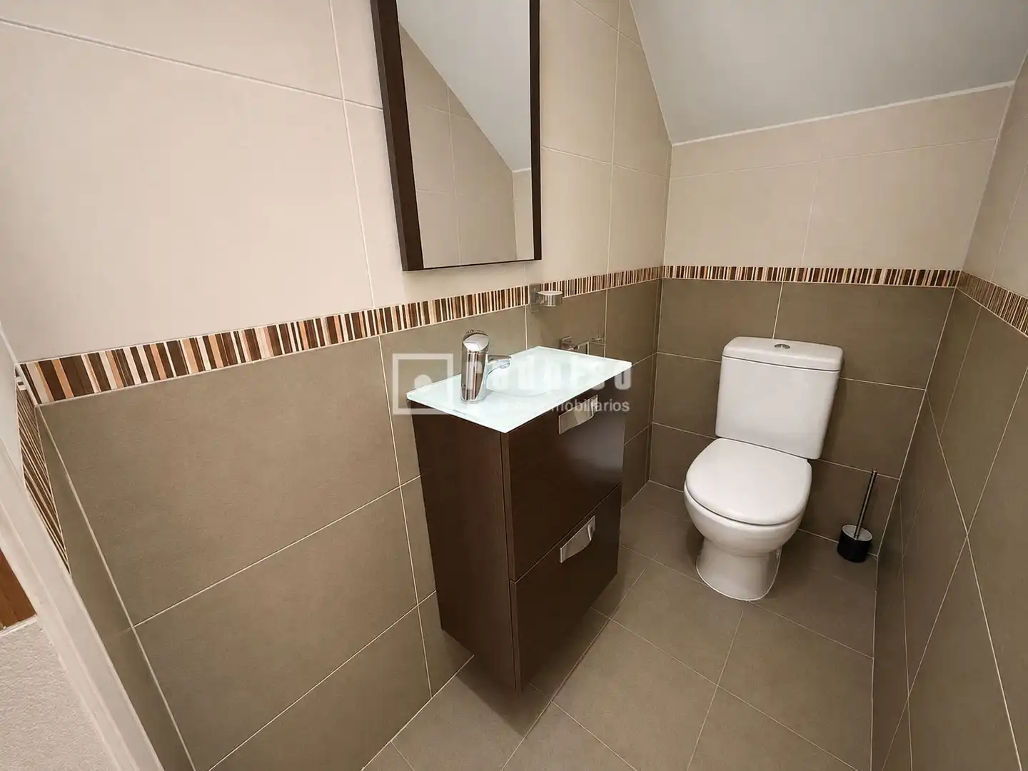Bathroom of Attic for sale in Alovera  with Air Conditioner, Heating and Parquet flooring