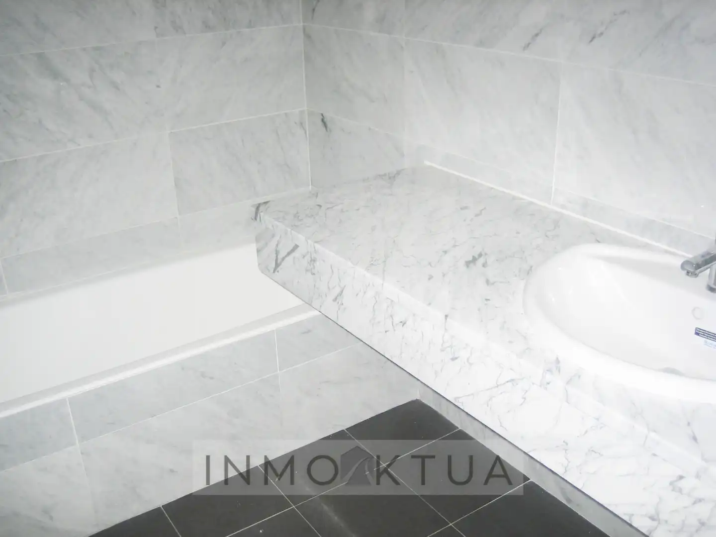 Bathroom of Flat for sale in Jerez de la Frontera
