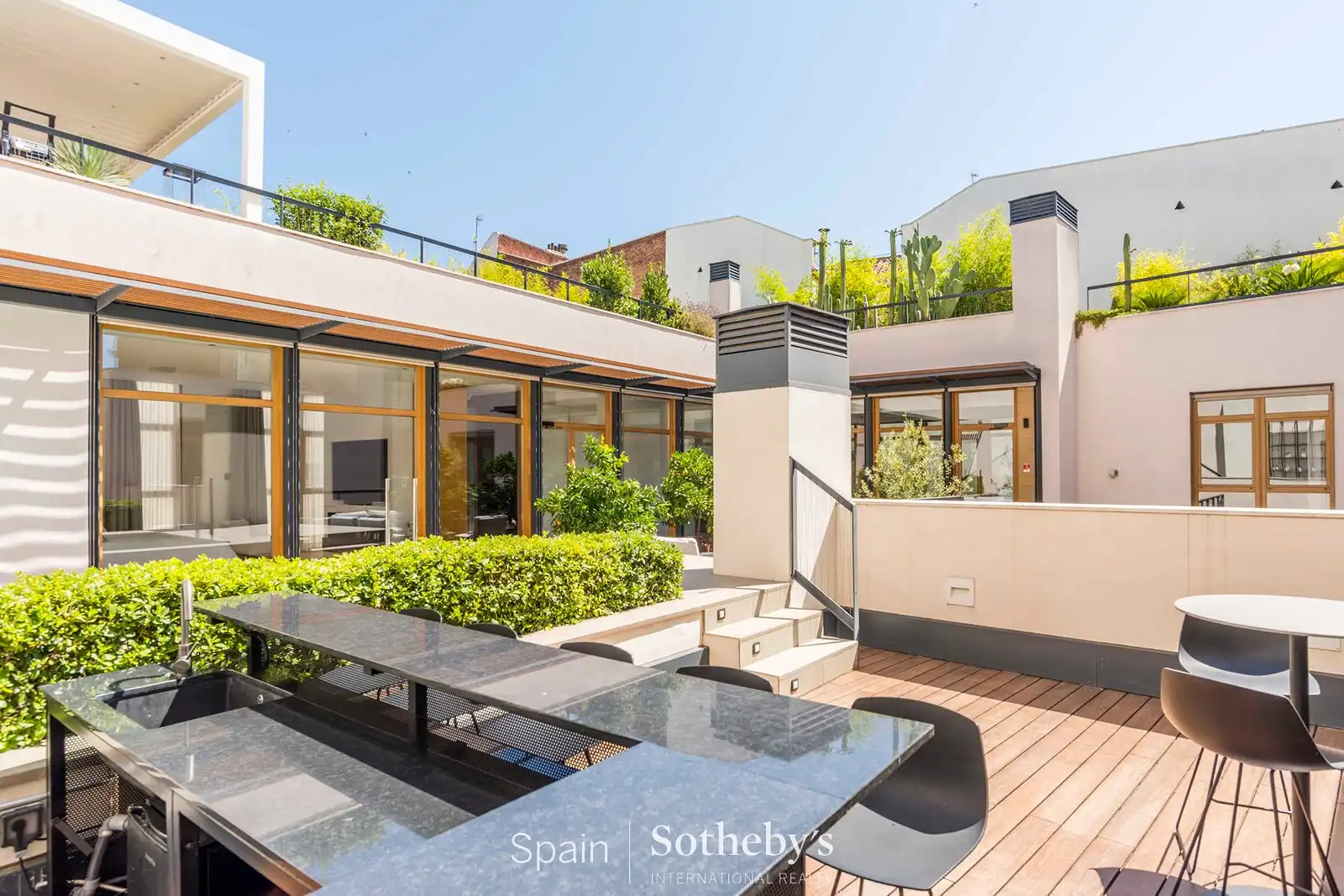 Terraza de Ático en venta en Madrid con Aire acondicionado, Calefacción y Jardín privado
