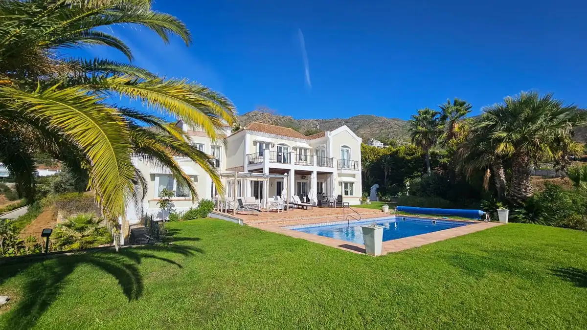 Villa mit Pool zum Verkauf in Mijas pueblo
