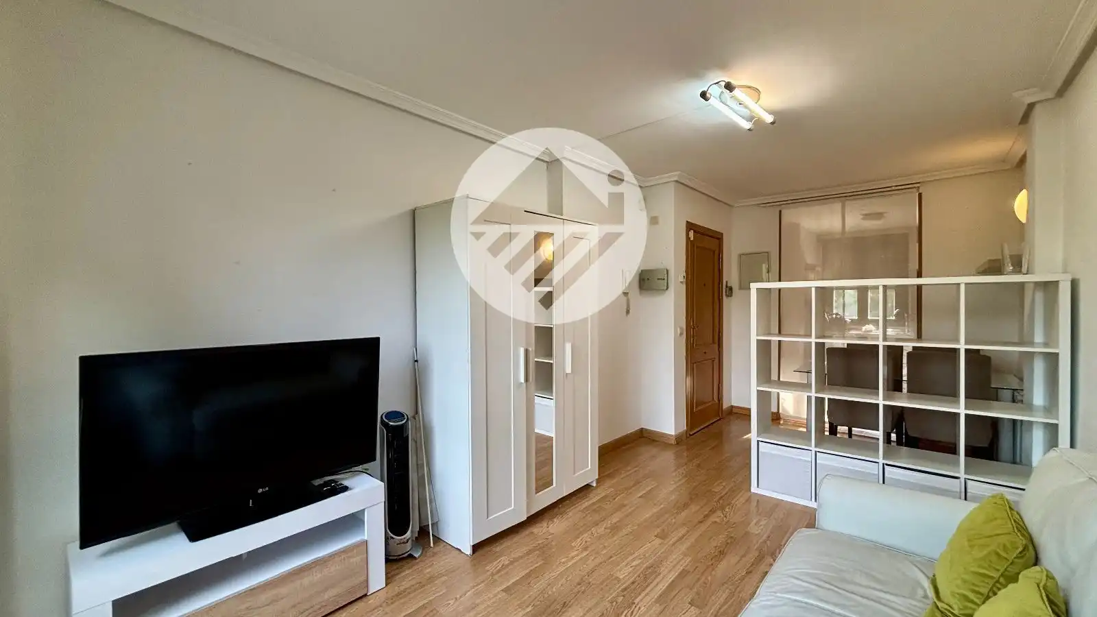 Sala d'estar de Apartament de lloguer en Madrid amb Calefacció