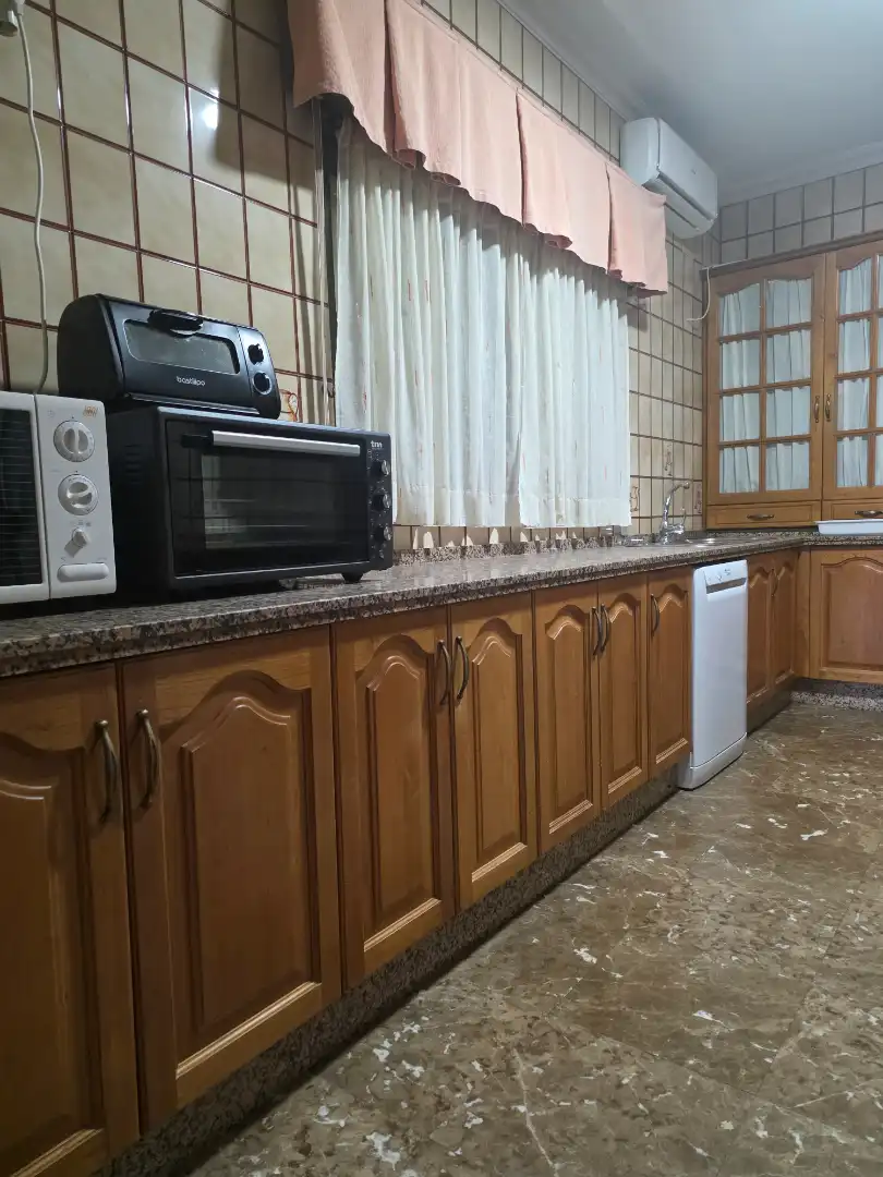 Küche von Wohnung zur Miete in Utrera mit Möbliert