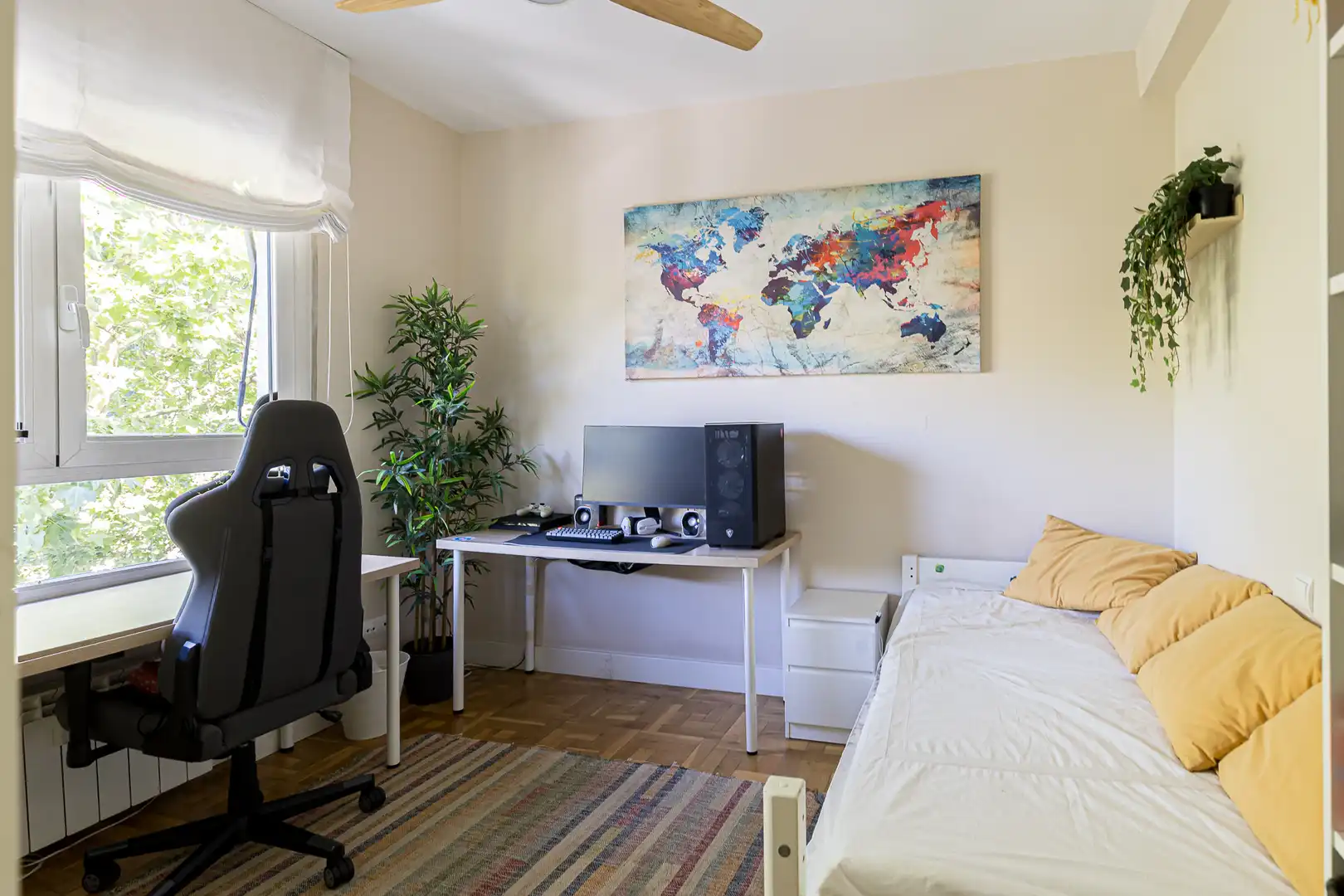Schlafzimmer von Wohnung zum Verkauf in Madrid mit Klimaanlage, Heizung und Privatgarten