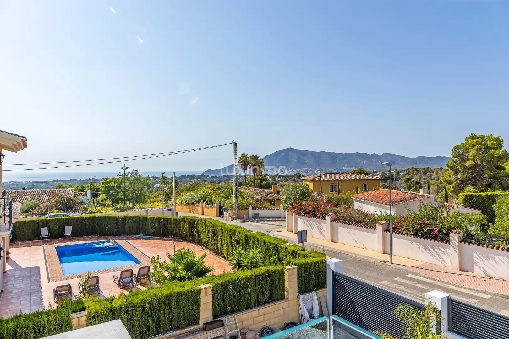 Vista exterior de Casa o chalet en venta en La Nucia con Aire acondicionado, Calefacción y Terraza