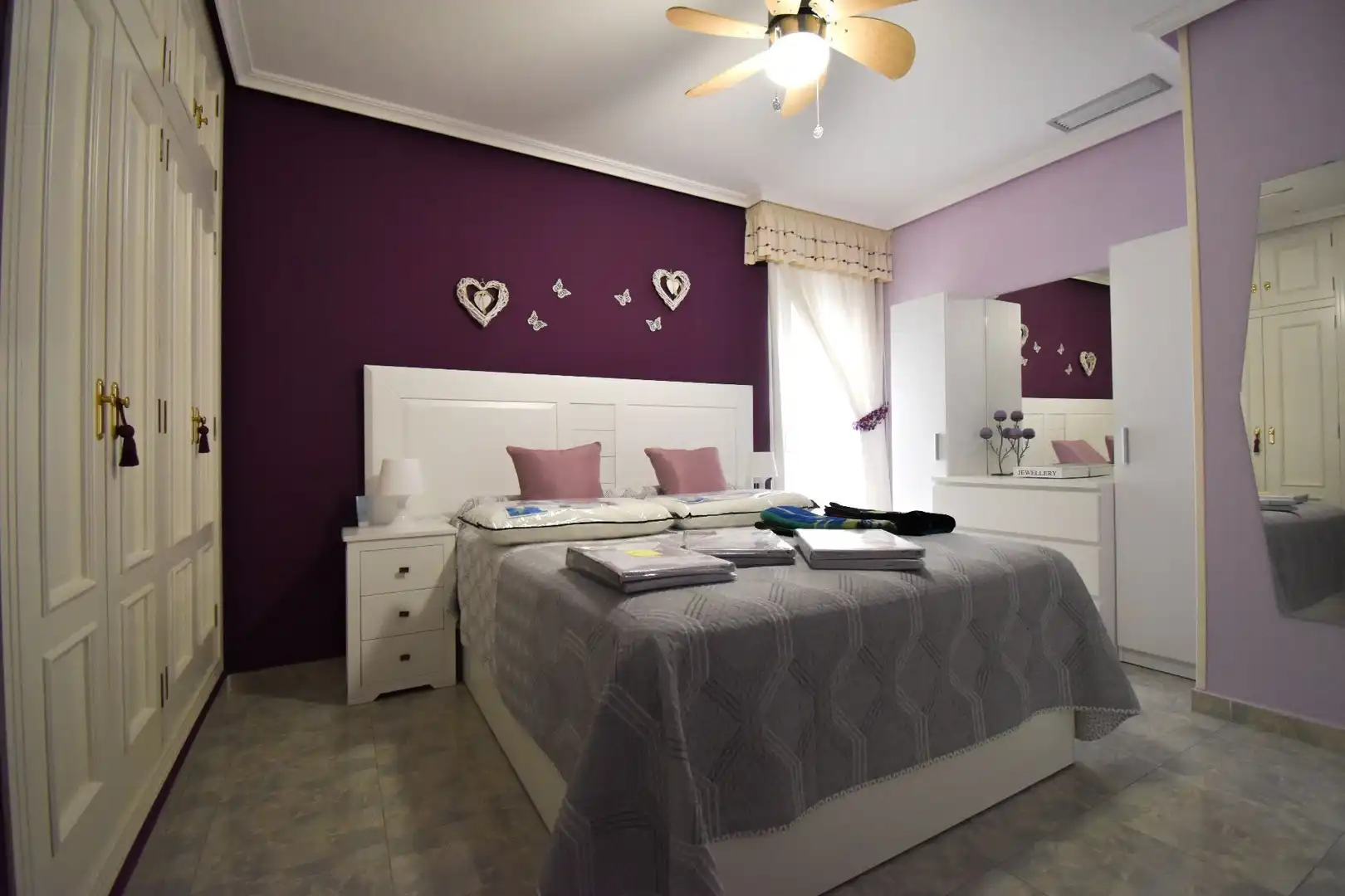 Habitación de Apartamento de alquiler en Santa Pola con Aire acondicionado, Calefacción y Terraza