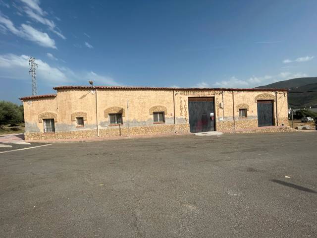 Local comercial en Venta en Barco  en Fondón