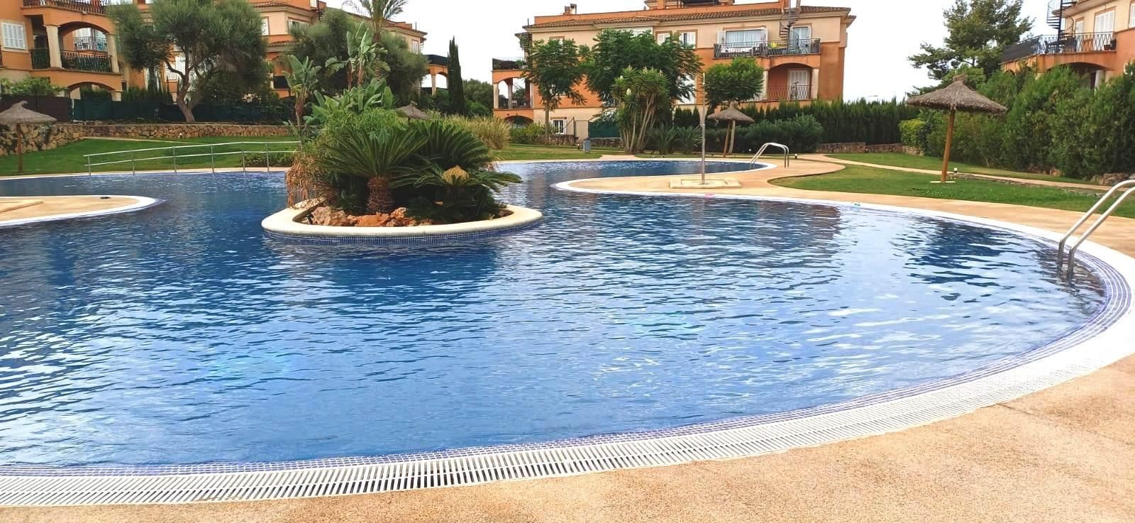 Swimming pool of Attic for sale in  Palma de Mallorca  with Air Conditioner, Private garden and Parquet flooring