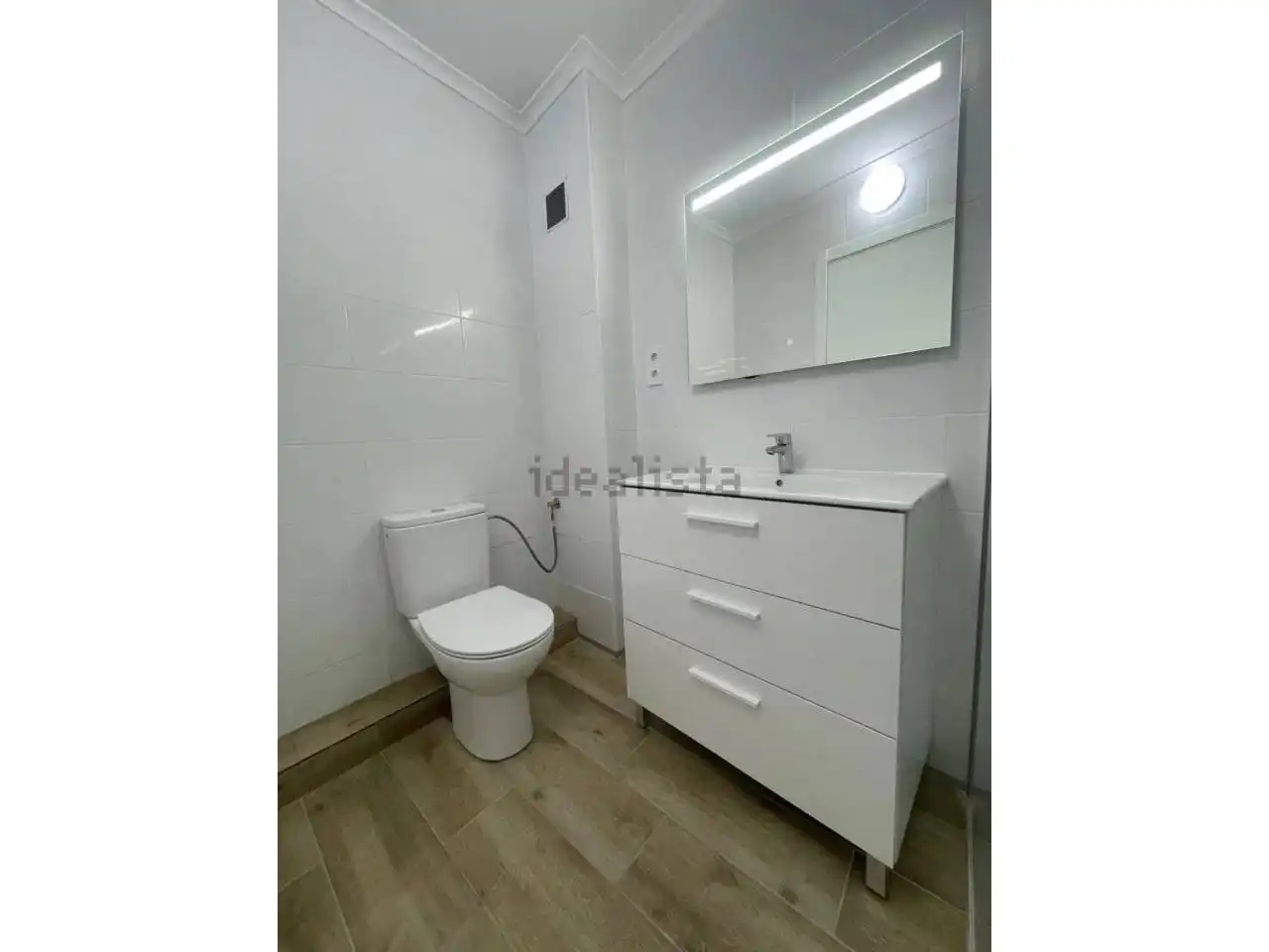 Bathroom of Flat for sale in Torrent  with Air Conditioner, Heating and Parquet flooring