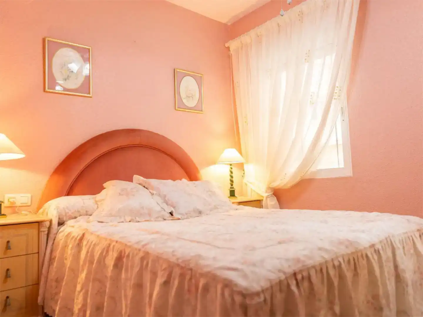 Dormitori de Apartament de lloguer en Almuñécar amb Piscina i Moblat