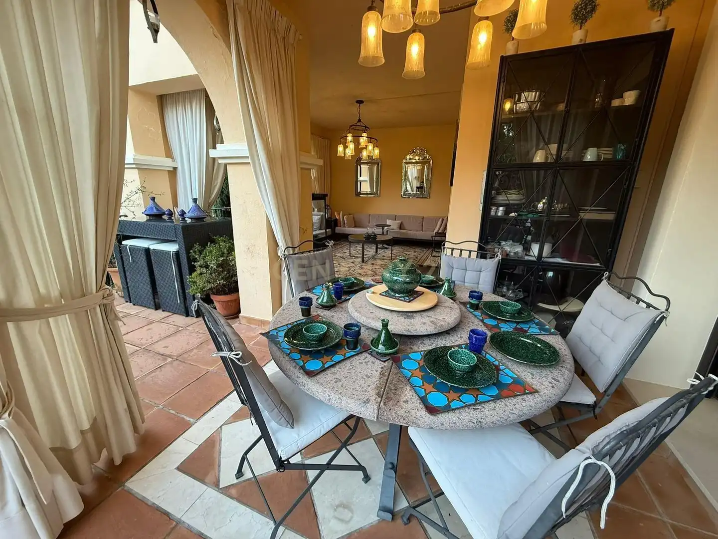 Terrasse von Wohnungen zur Miete in Benahavís mit Klimaanlage, Privatgarten und Schwimmbad