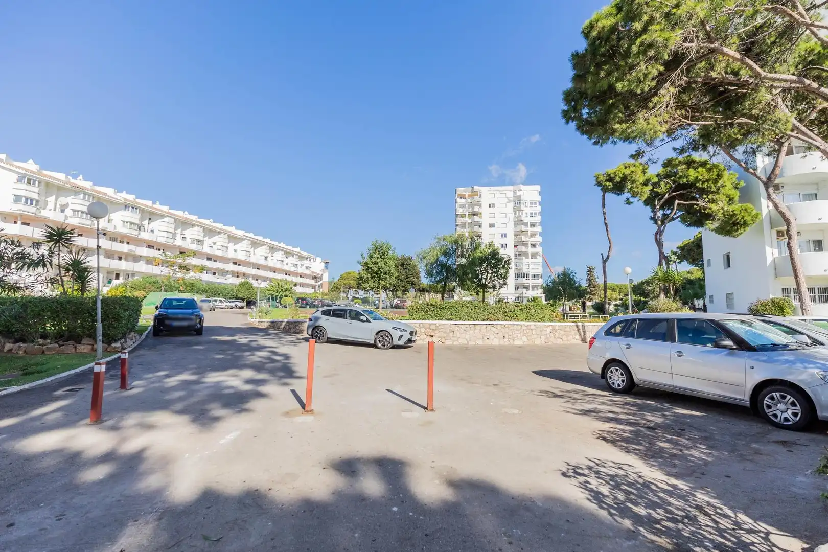 Aparcament de Estudi en venda en Marbella amb Aire condicionat, Jardí privat i Moblat