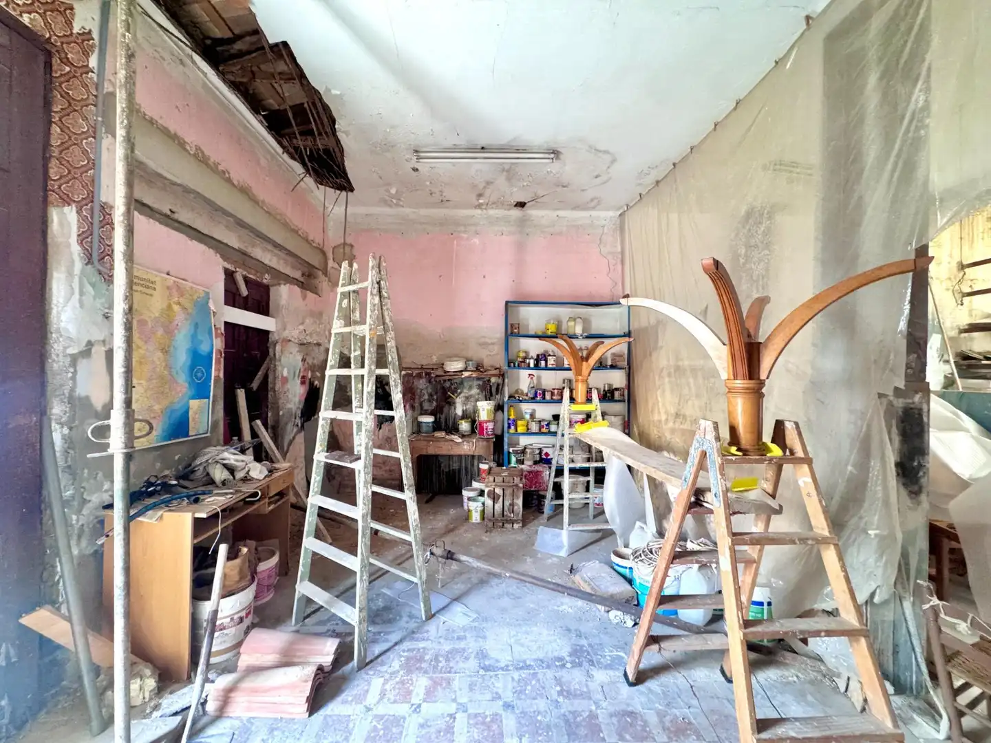 Houses for sale in Valencia  with Alarm