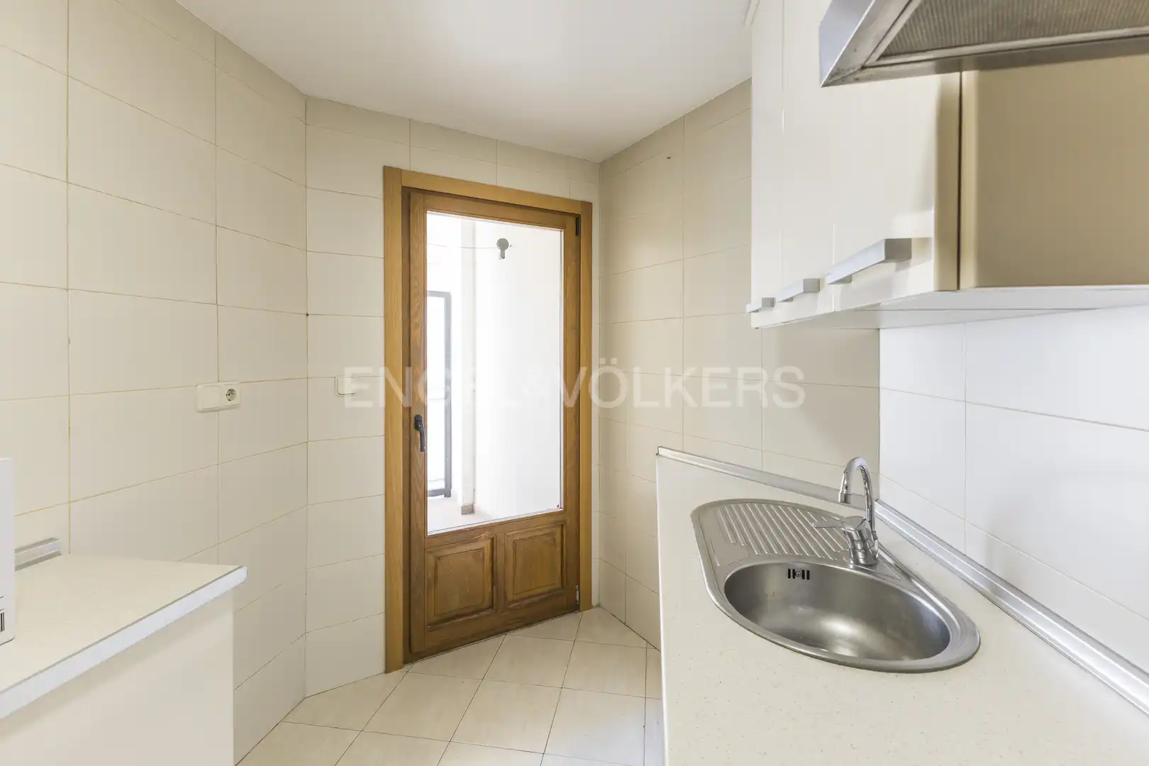 Kitchen of Flat for rent in Madrid  with Air Conditioner, Heating and Furnished