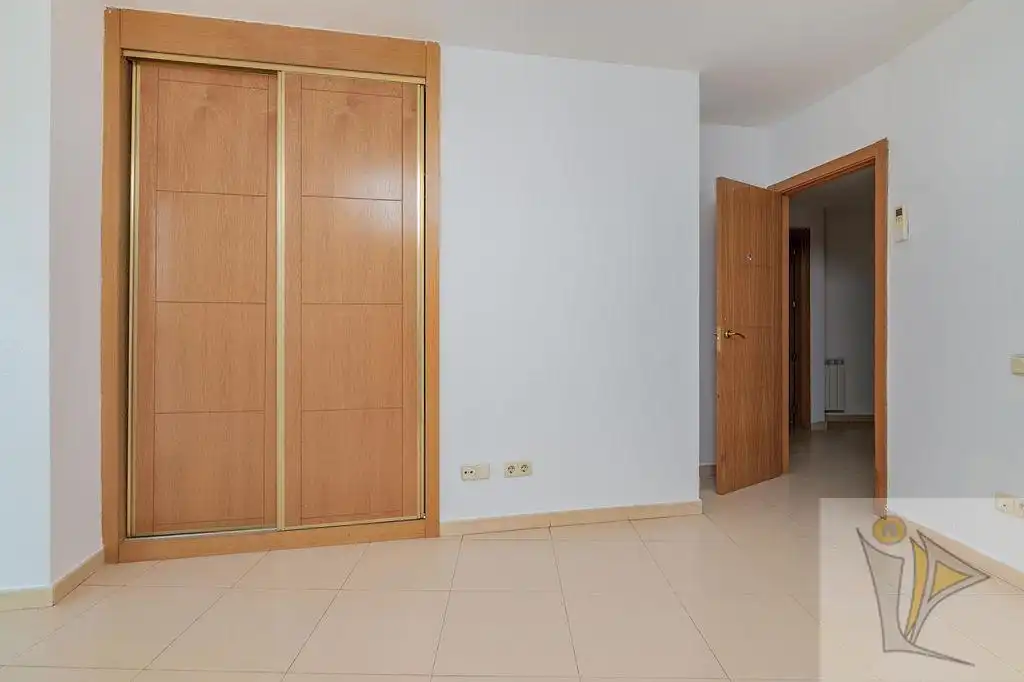 Bedroom of Flat for sale in Madrid