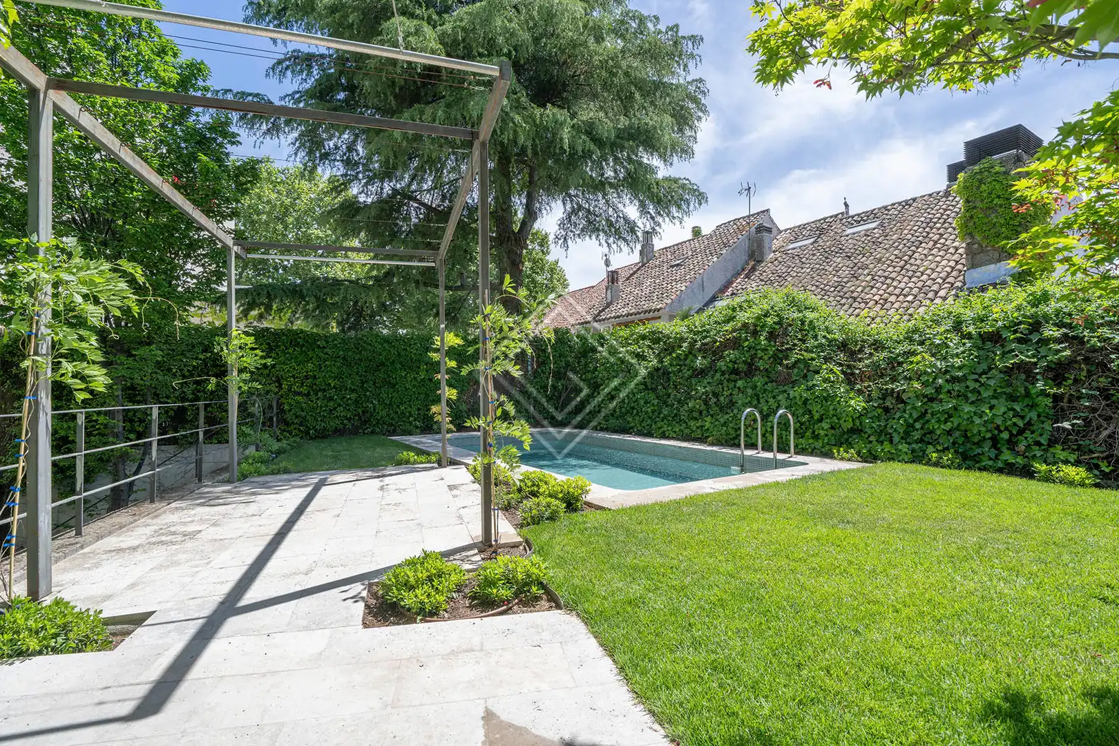 Jardí de Dúplex de lloguer en Madrid amb Jardí privat, Terrassa i Piscina