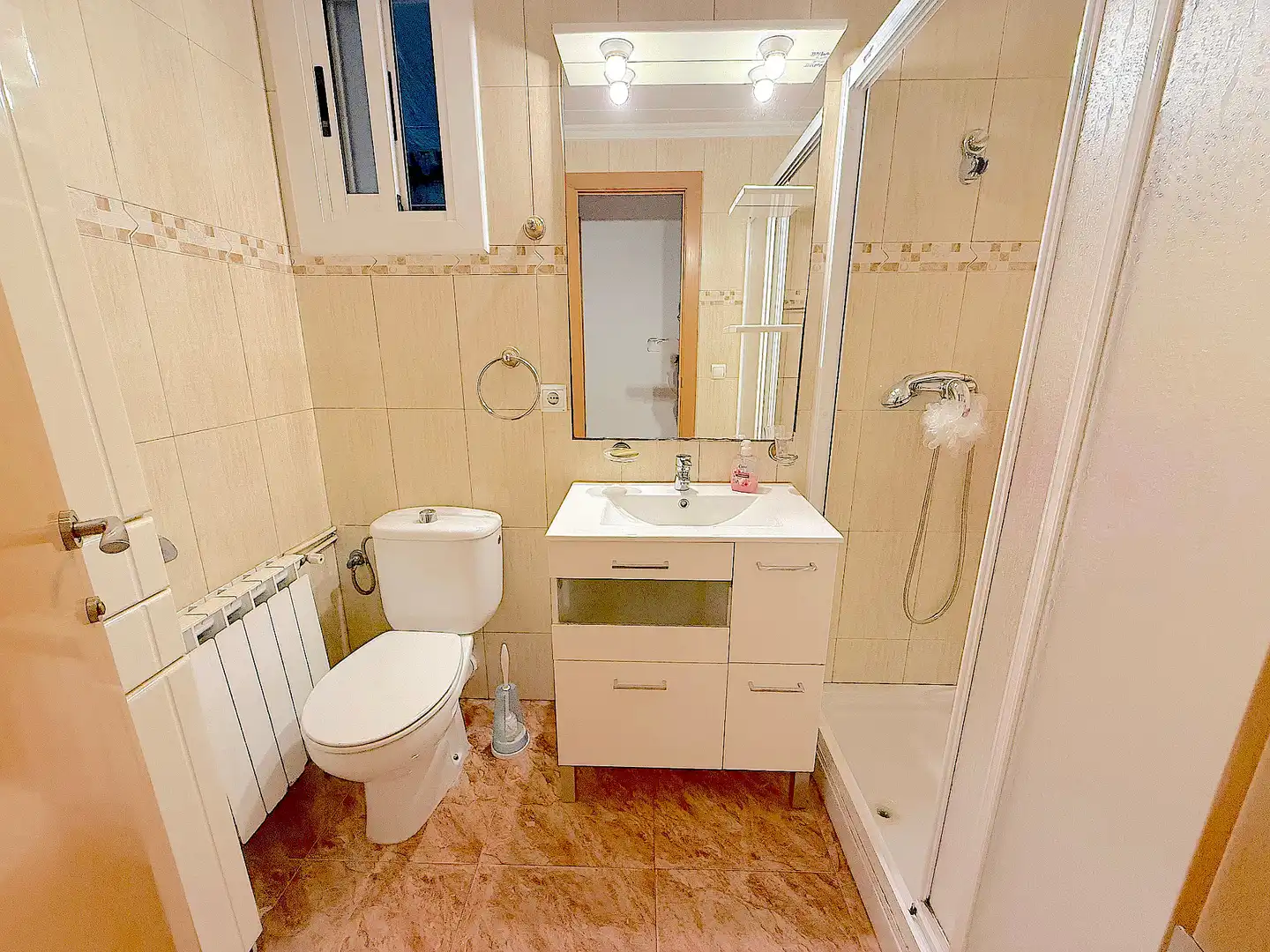 Baño de Piso en venta en Rubí con Aire acondicionado, Calefacción y Horno