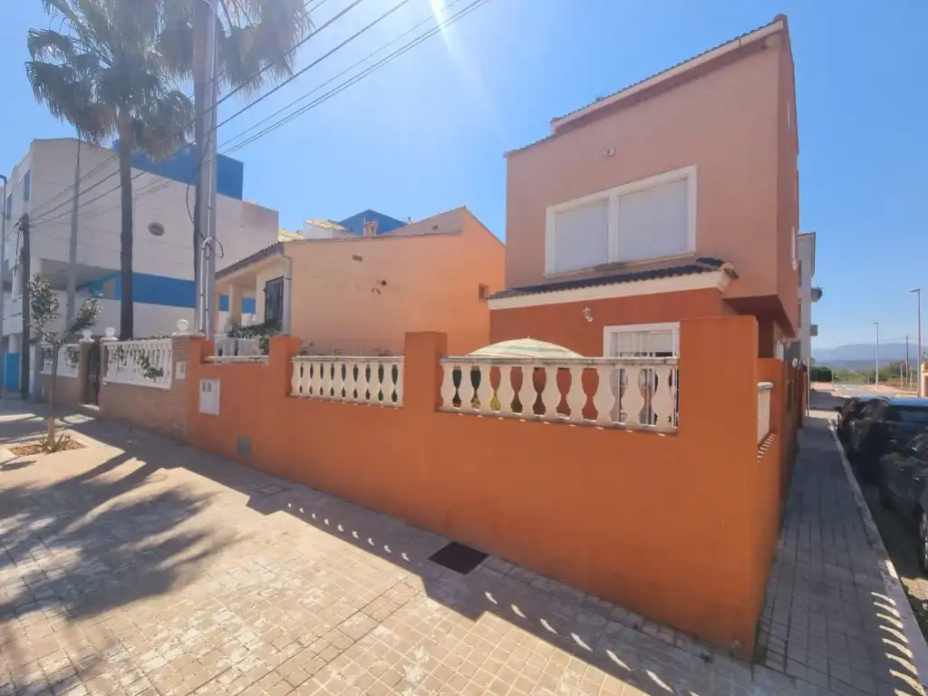 Vista exterior de Casa o chalet en venta en Chilches / Xilxes