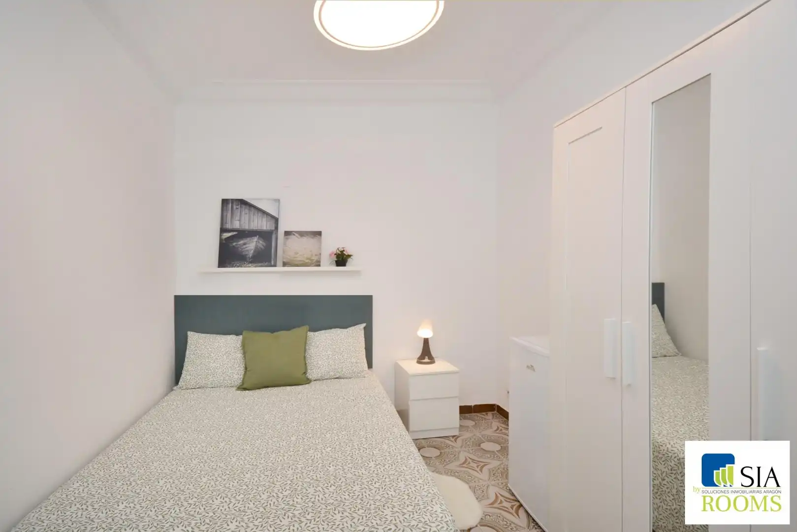 Habitación de Piso para compartir en Zaragoza con Calefacción, Terraza y Amueblado