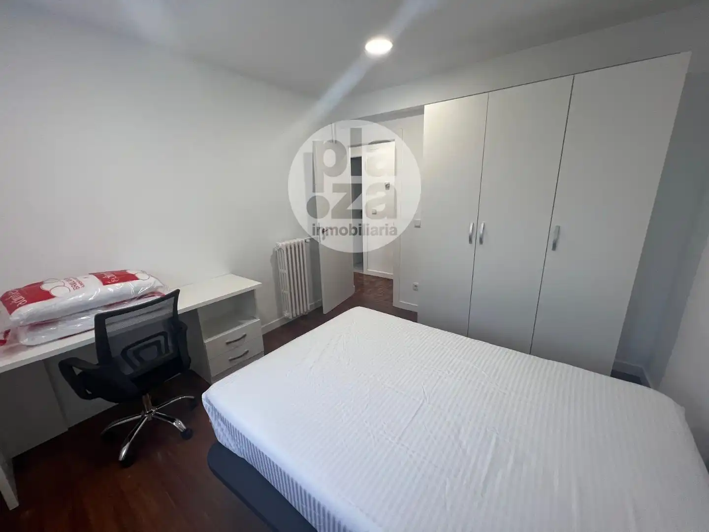 Bedroom of Flat for rent in Burgos  with Heating and Furnished