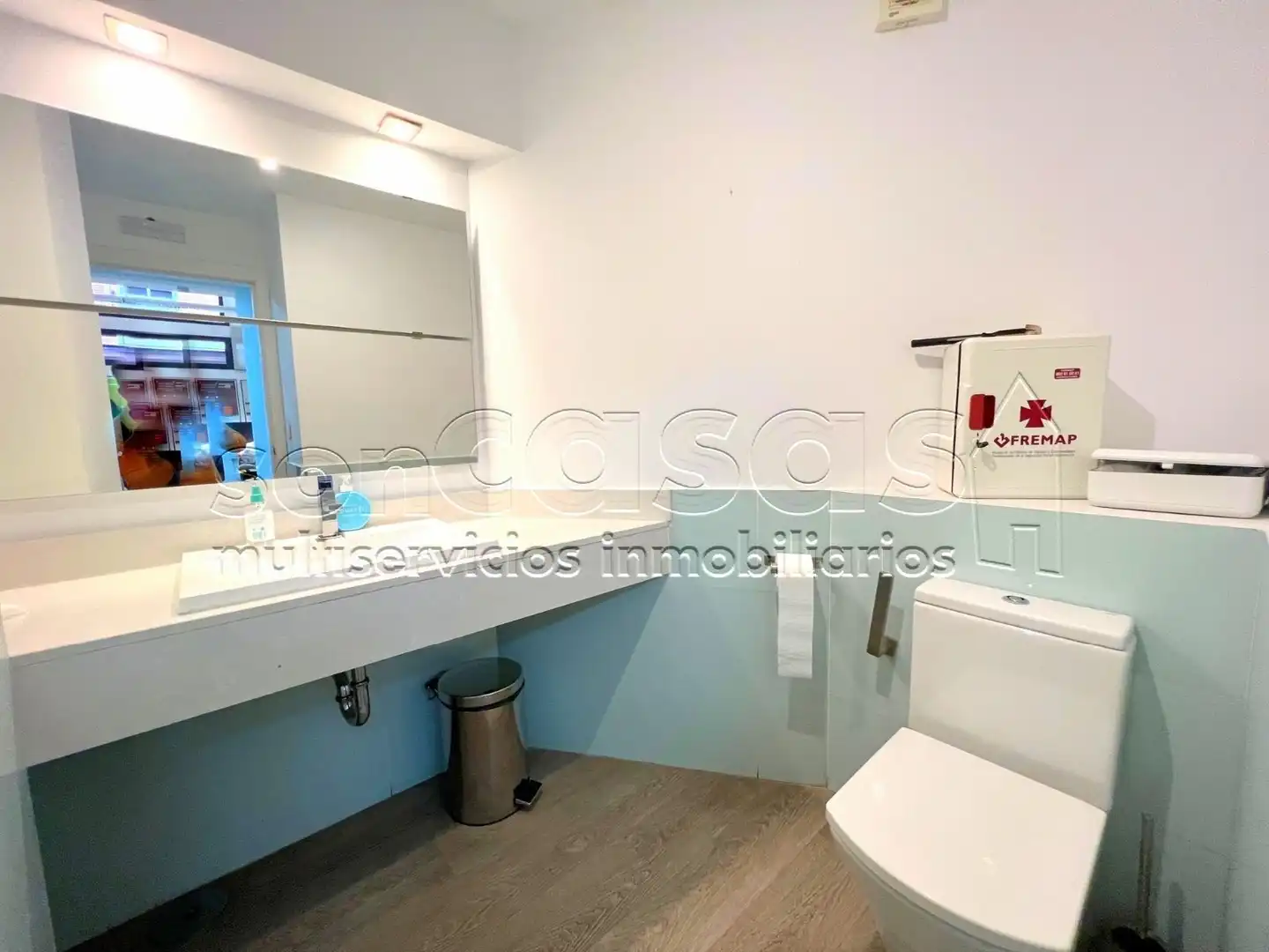 Bathroom of Office for rent in Alcobendas  with Air Conditioner, Heating and Furnished