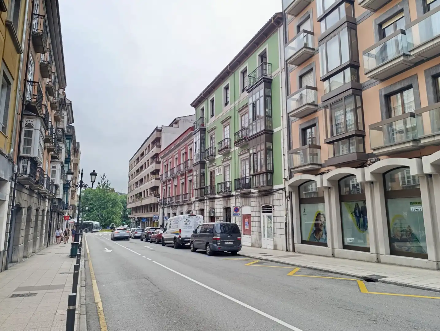 Außenansicht von Geschaftsraum zur Miete in Oviedo 