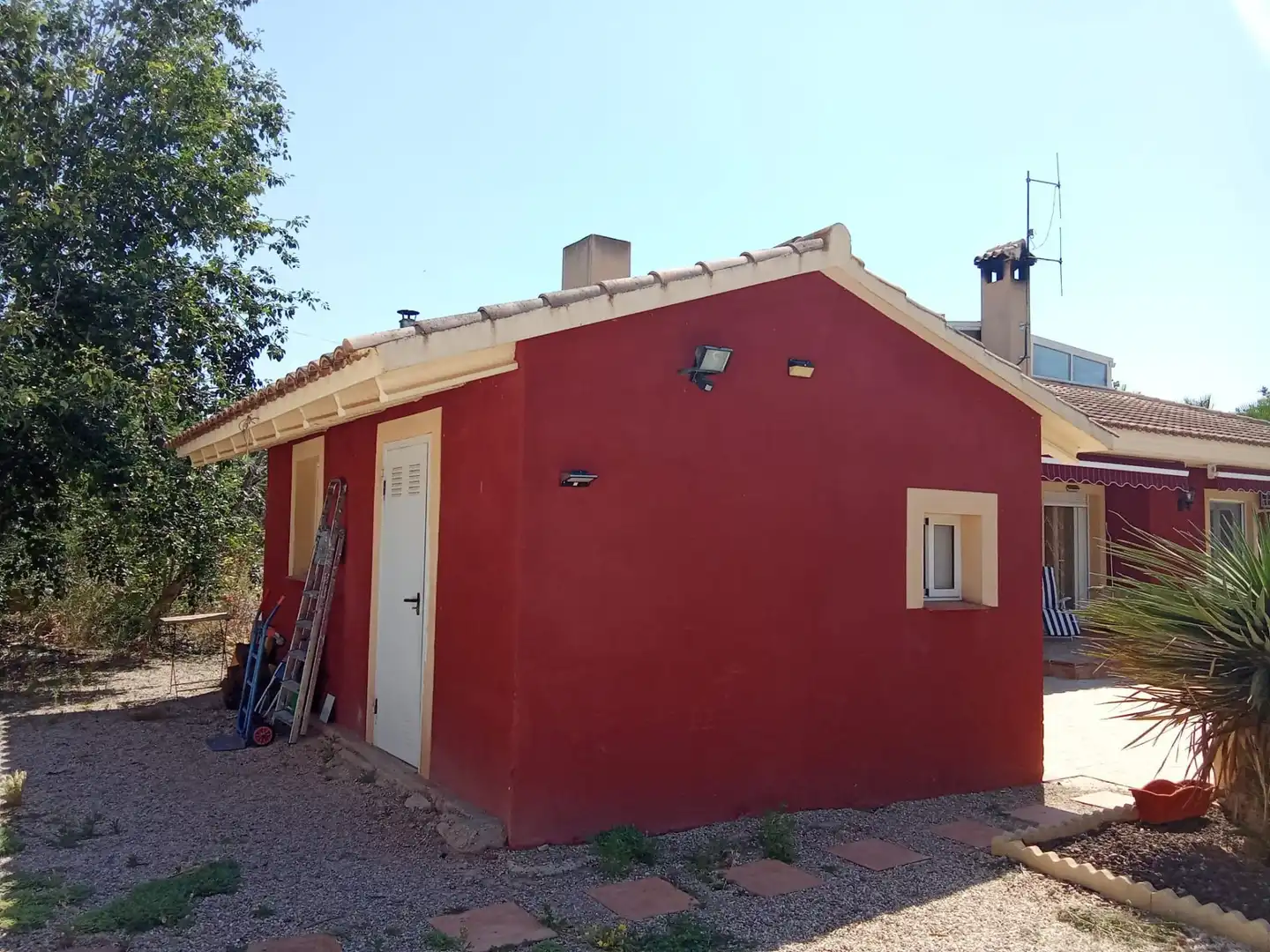 Vista exterior de Casa o xalet en venda en Totana amb Aire condicionat, Jardí privat i Terrassa